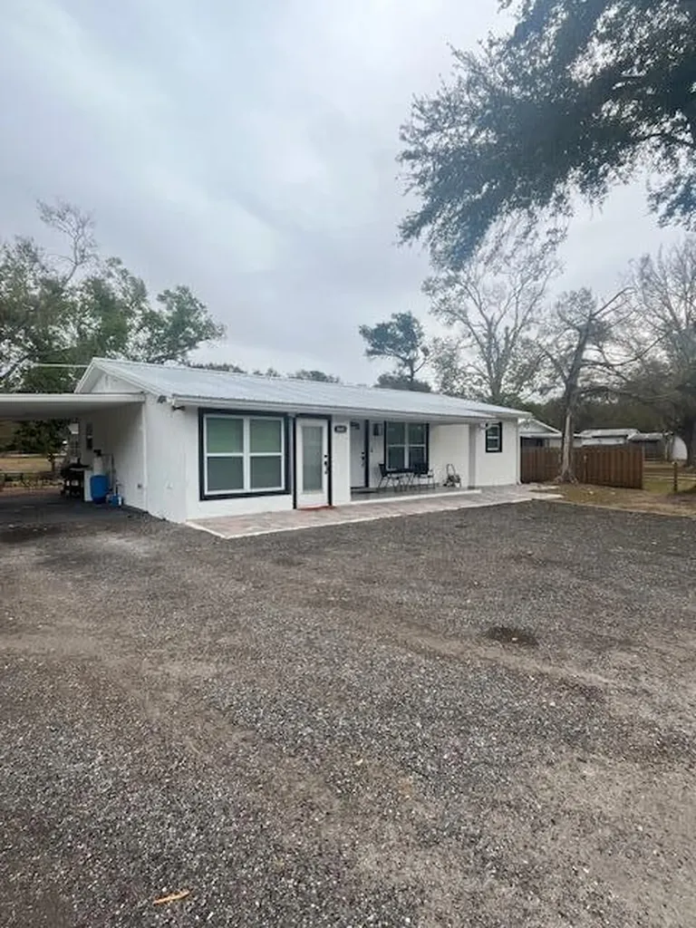 7683 NW 92nd Court Okeechobee FL 34972