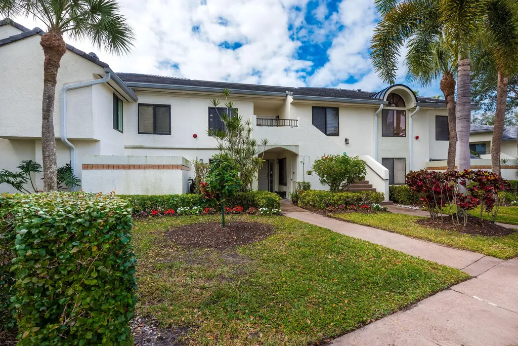 7418 Victory Lane Delray Beach FL 33446