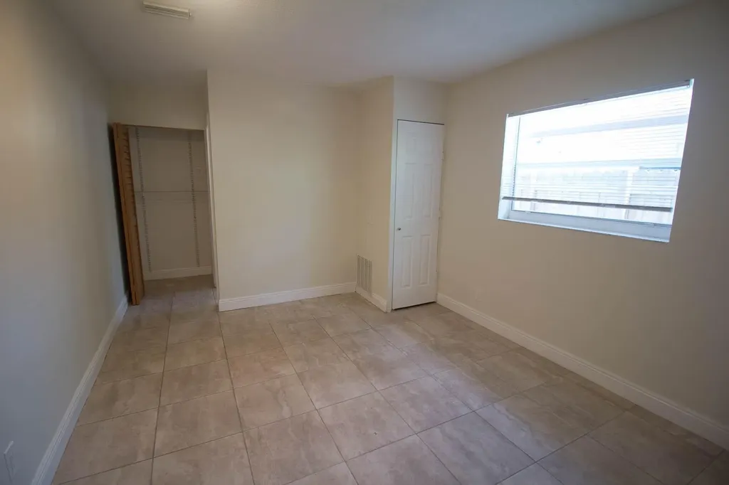 909 NE 12th Avenue Pompano Beach FL 33060