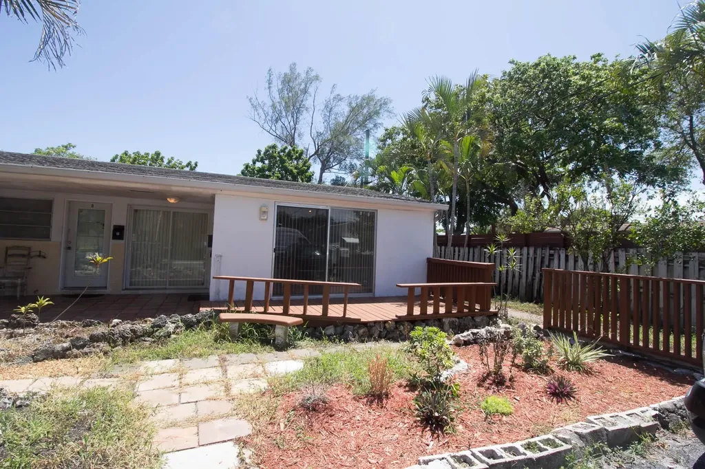 909 NE 12th Avenue Pompano Beach FL 33060