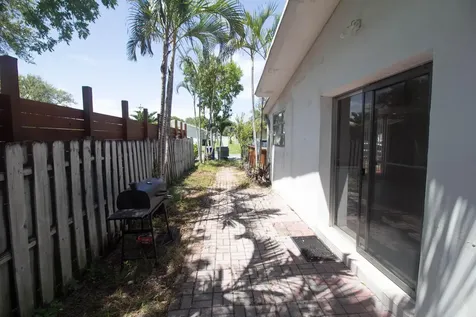 909 NE 12th Avenue Pompano Beach FL 33060