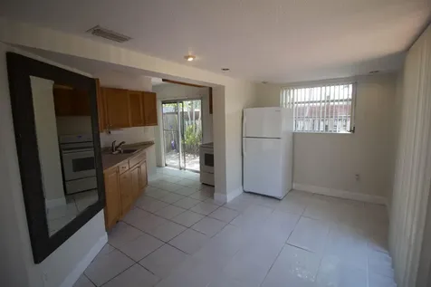 909 NE 12th Avenue Pompano Beach FL 33060