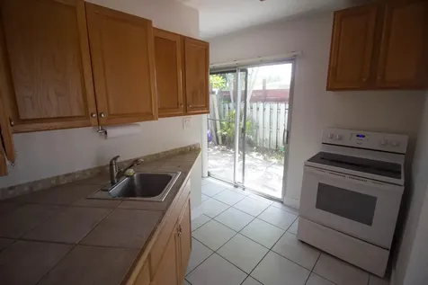 909 NE 12th Avenue Pompano Beach FL 33060