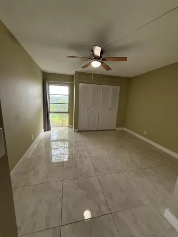 22 Golfs Edge West Palm Beach FL 33417