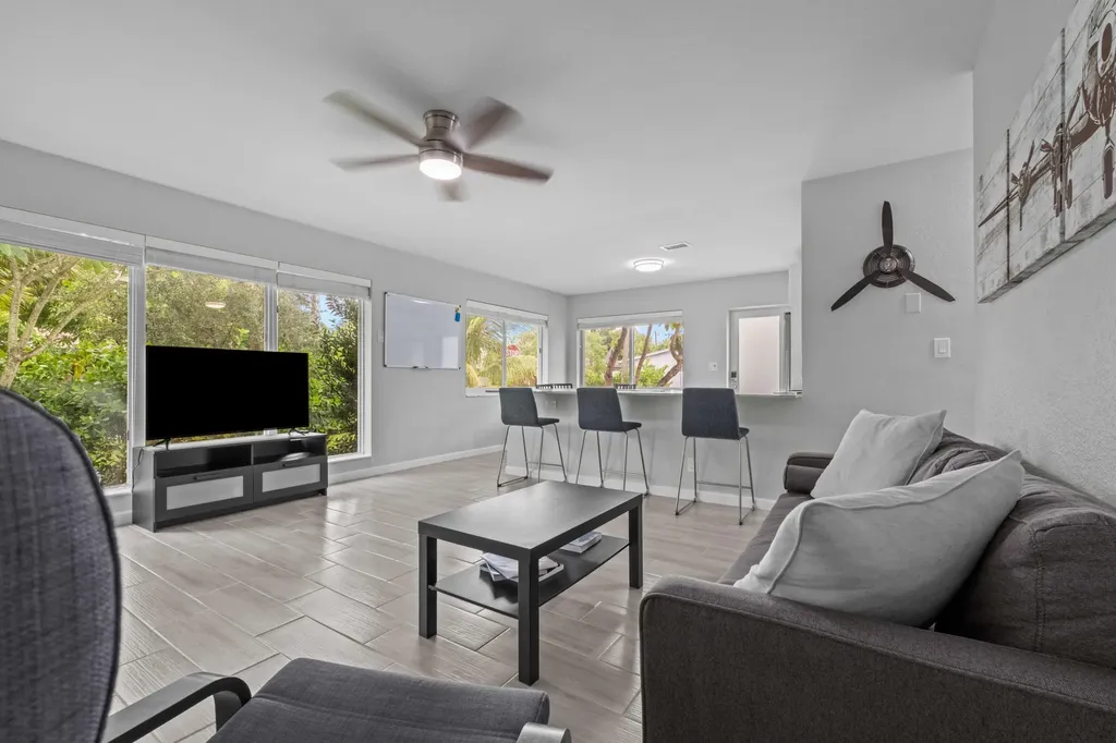 1007 NE 9th Court Pompano Beach FL 33060