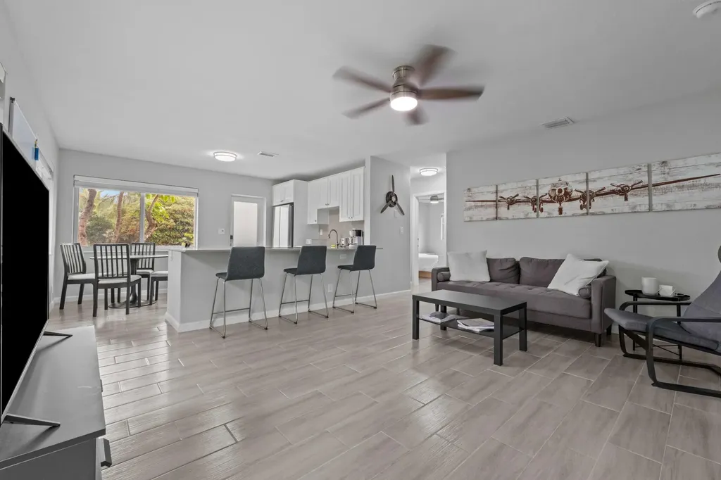 1007 NE 9th Court Pompano Beach FL 33060
