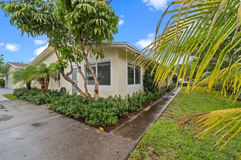1007 NE 9th Court Pompano Beach FL 33060