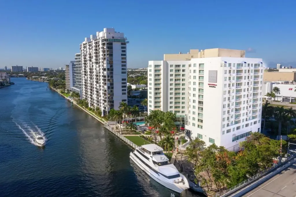 2670 E Sunrise Boulevard Fort Lauderdale FL 33304