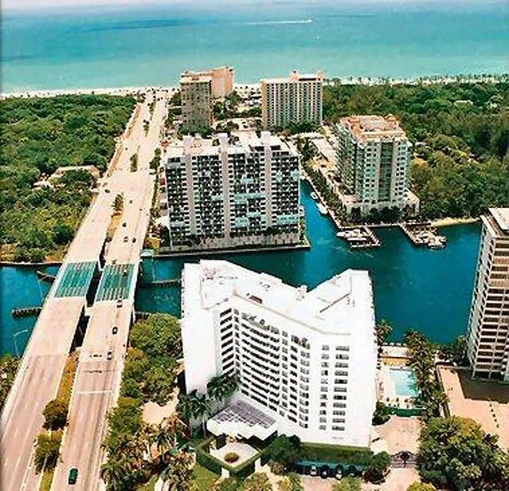2670 E Sunrise Boulevard Fort Lauderdale FL 33304