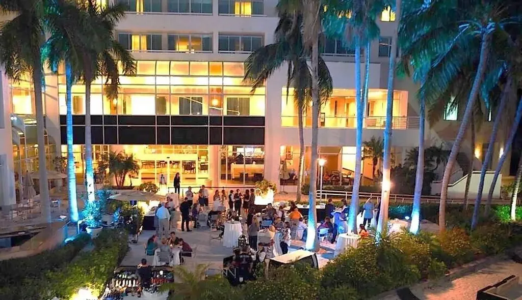 2670 E Sunrise Boulevard Fort Lauderdale FL 33304