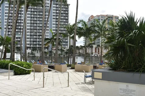 2670 E Sunrise Boulevard Fort Lauderdale FL 33304