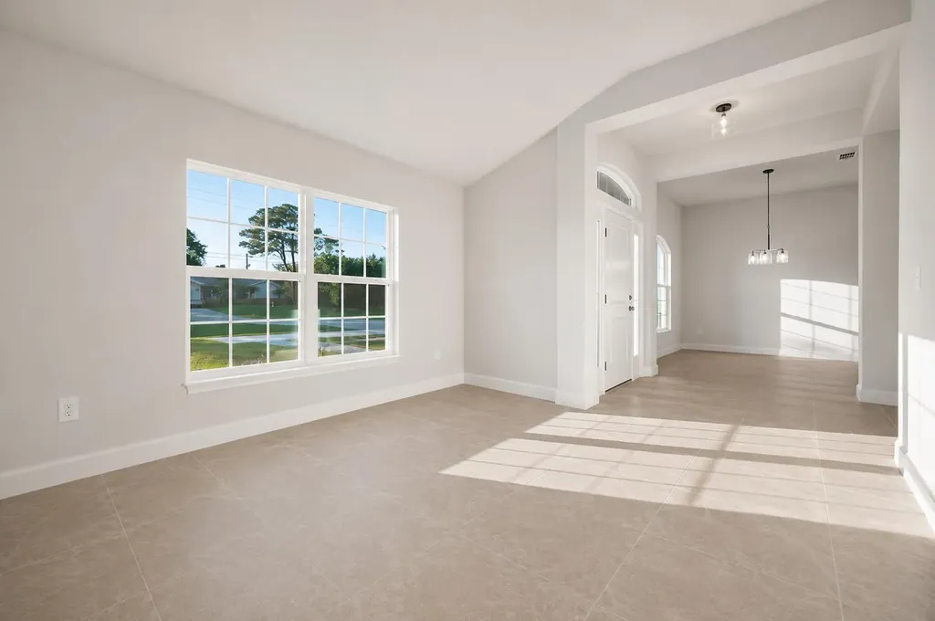 373 NW Broadview Street Port St Lucie FL 34983