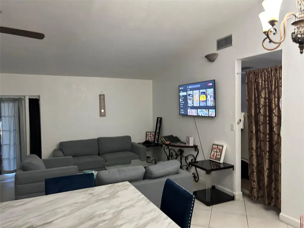 4770 NW 85th Avenue Lauderhill FL 33351