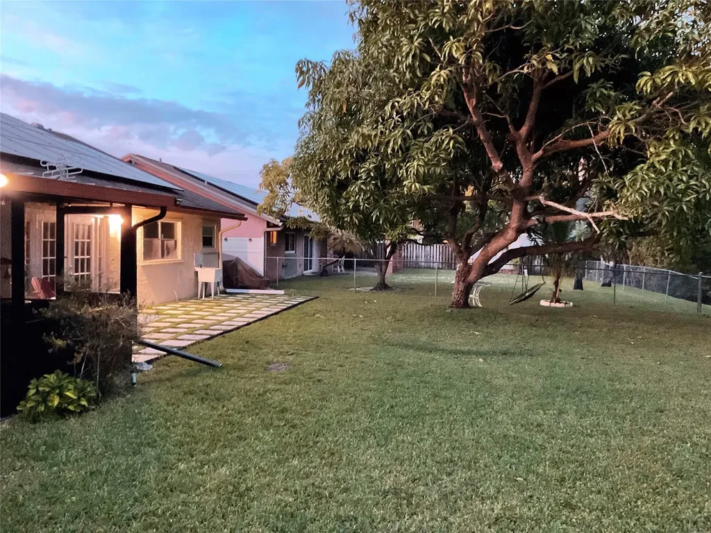 4770 NW 85th Avenue Lauderhill FL 33351