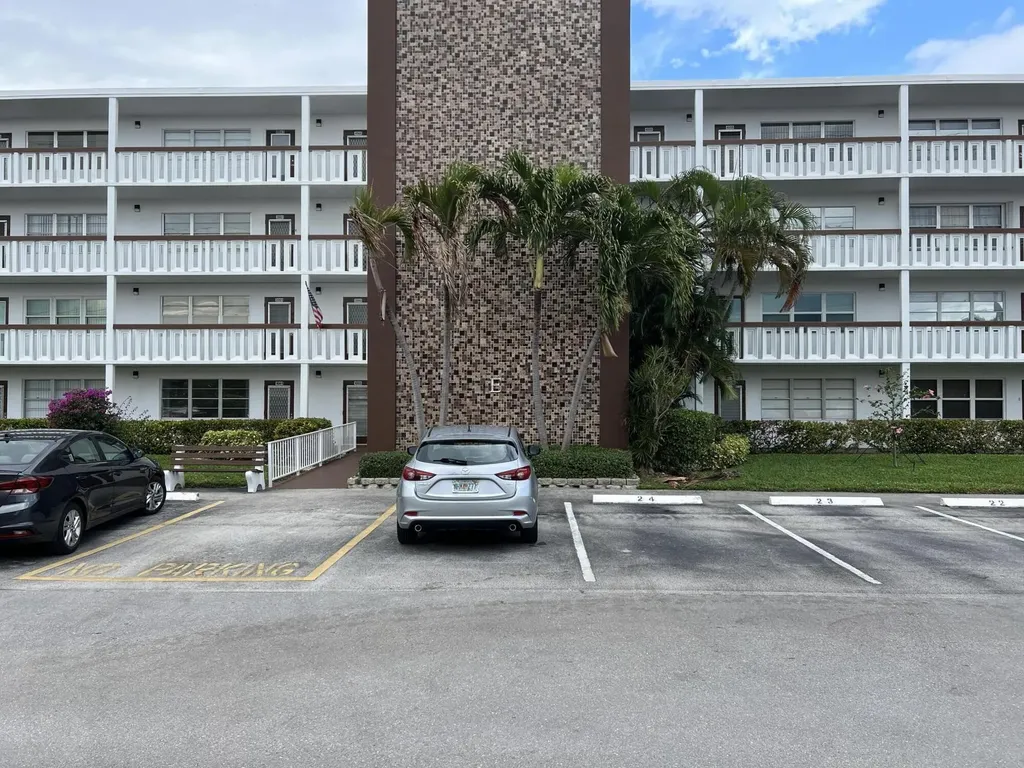 4053 Harwood E Deerfield Beach FL 33442
