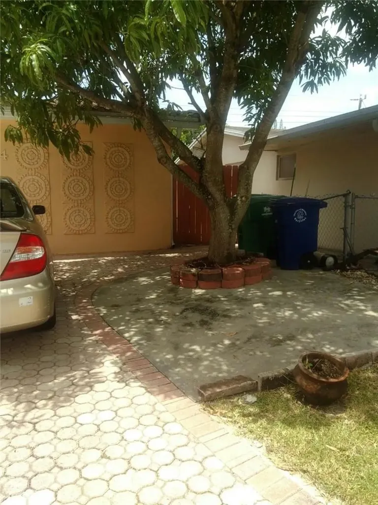 6764 Azalea Drive Miramar FL 33023