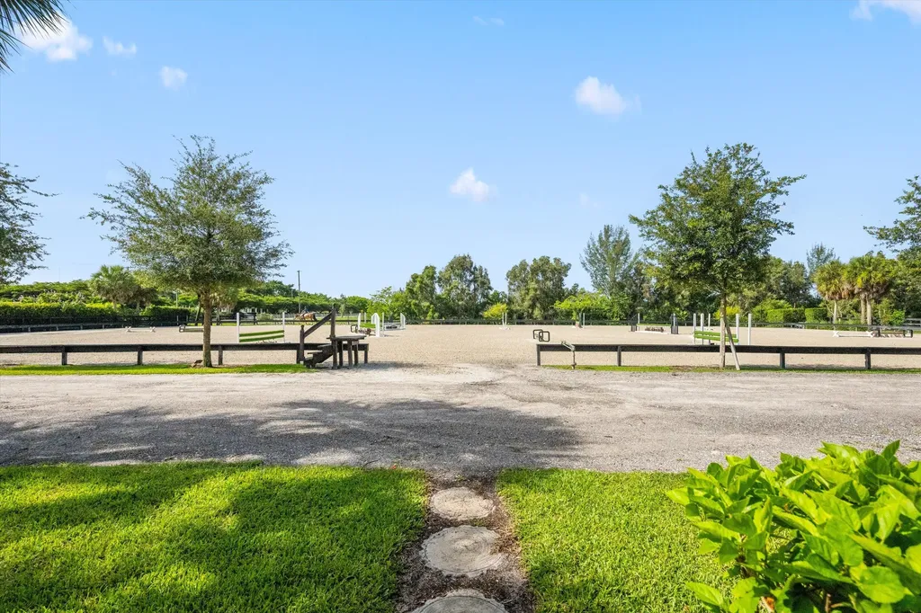 4751 S South Road Wellington FL