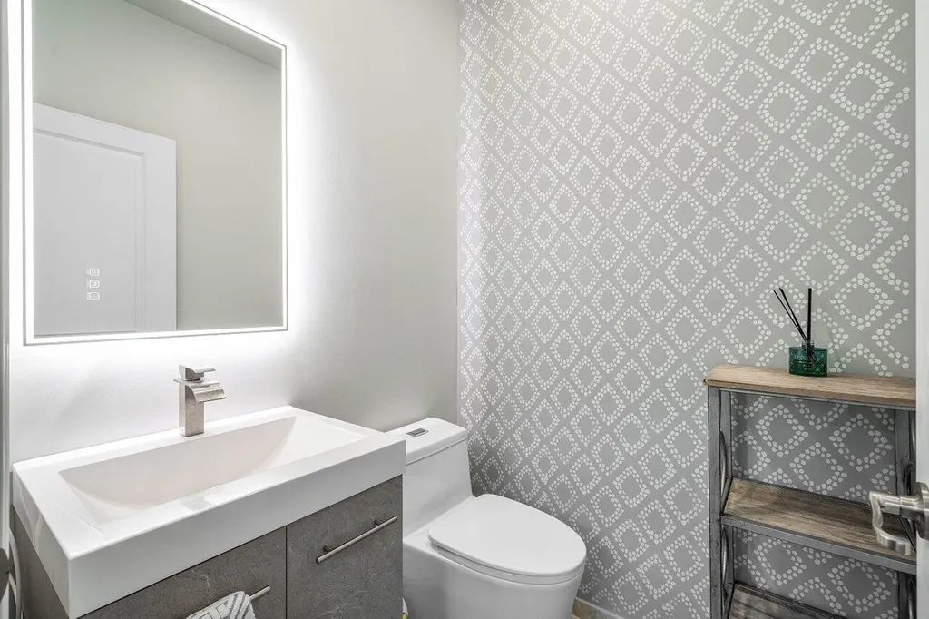 48 NW Hawthorne Place Boca Raton FL 33432