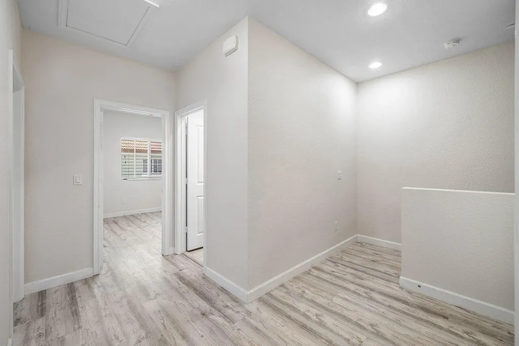 48 NW Hawthorne Place Boca Raton FL 33432