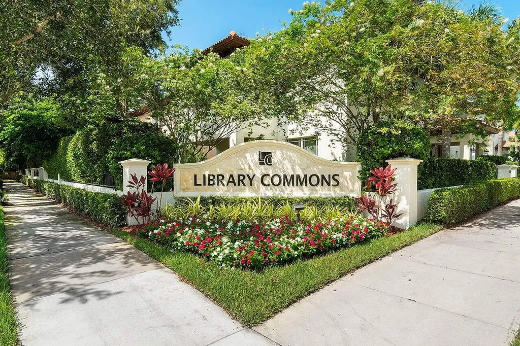 48 NW Hawthorne Place Boca Raton FL 33432