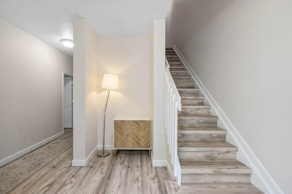 48 NW Hawthorne Place Boca Raton FL 33432