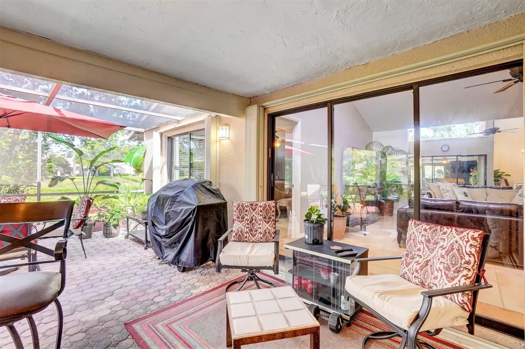 627 Hollows Circle Deerfield Beach FL 33442