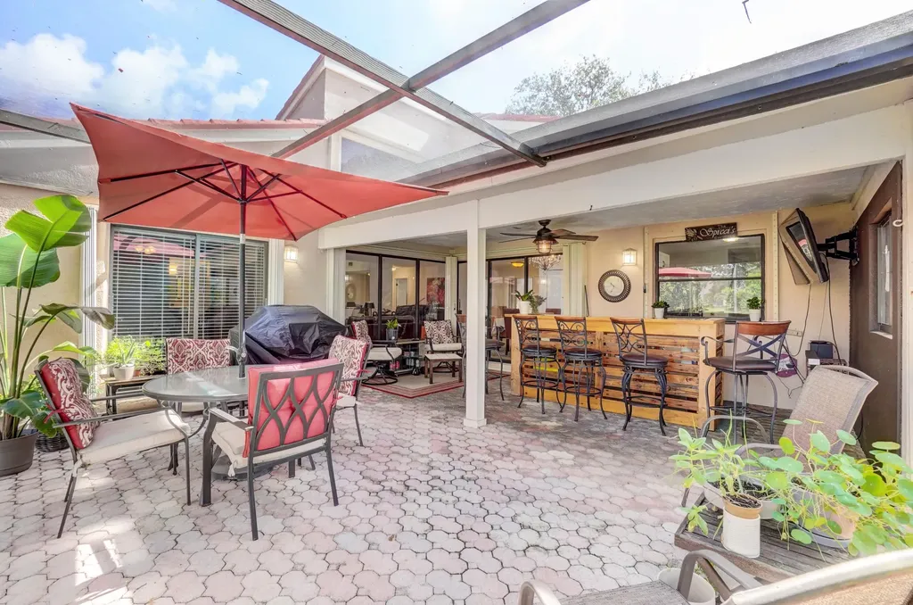 627 Hollows Circle Deerfield Beach FL 33442