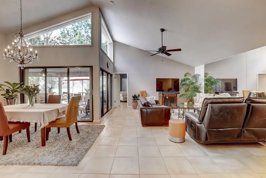 627 Hollows Circle Deerfield Beach FL 33442