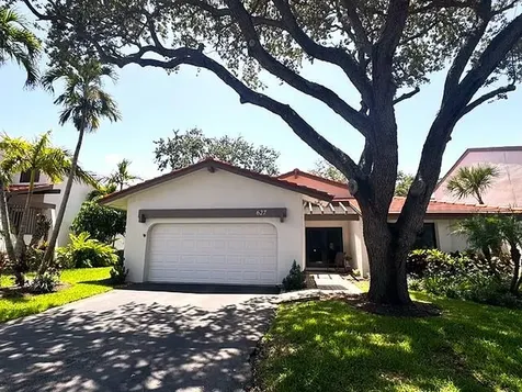 627 Hollows Circle Deerfield Beach FL 33442