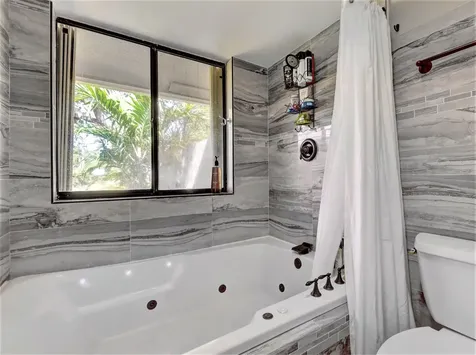 627 Hollows Circle Deerfield Beach FL 33442