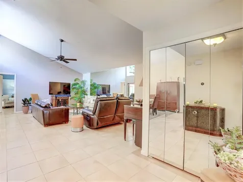 627 Hollows Circle Deerfield Beach FL 33442
