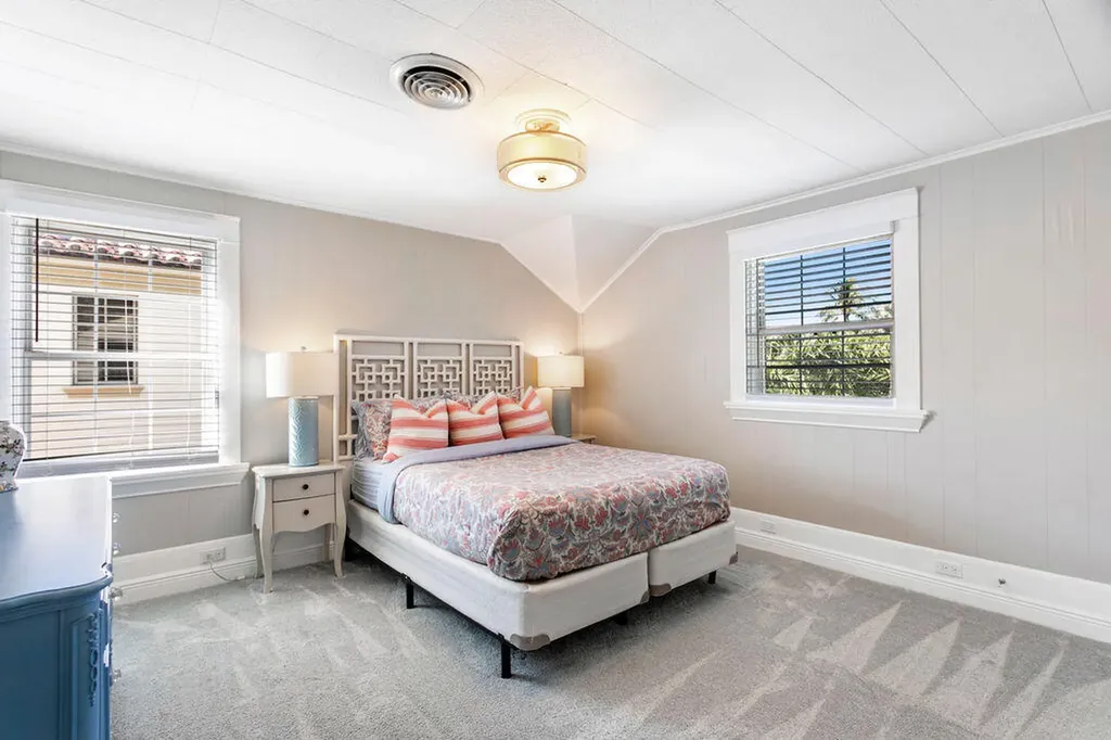 141 Australian Avenue Palm Beach FL 33480