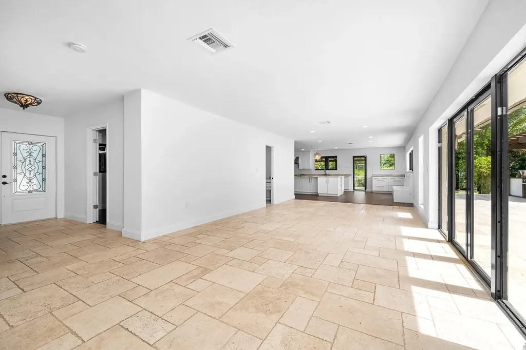 4950 Thoroughbred Lane Southwest Ranches FL 33330