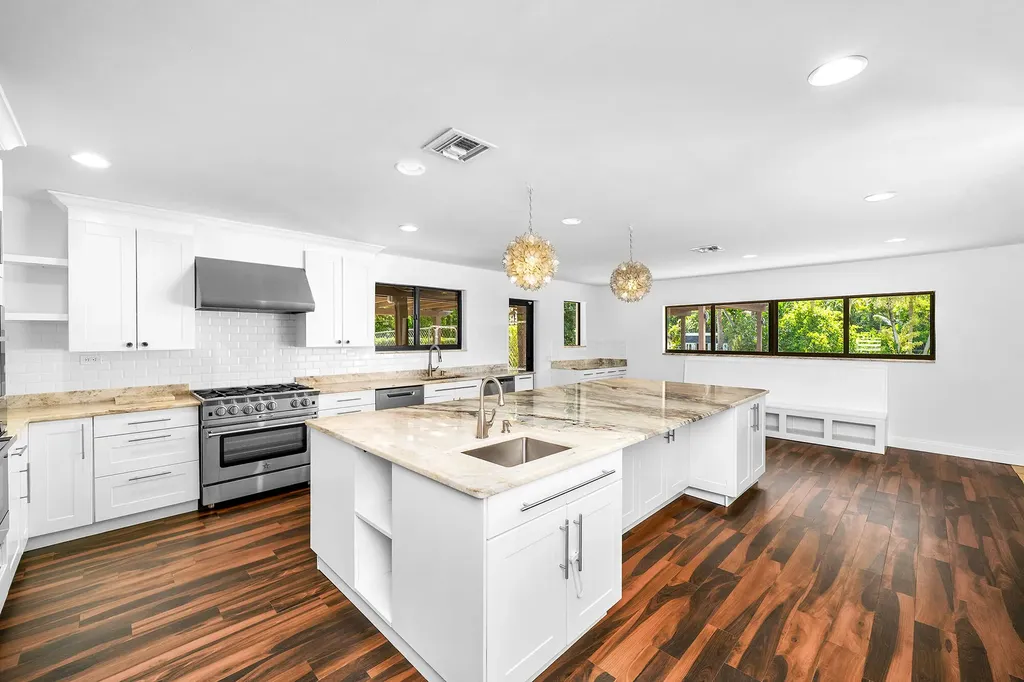 4950 Thoroughbred Lane Southwest Ranches FL 33330