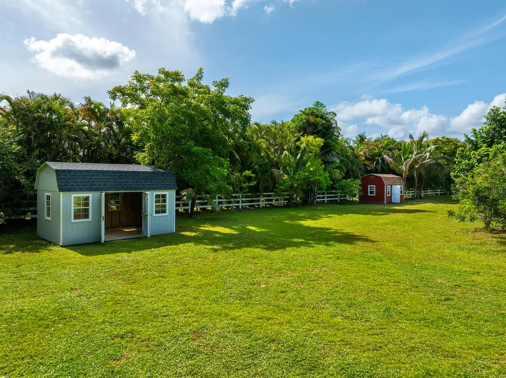 4950 Thoroughbred Lane Southwest Ranches FL 33330