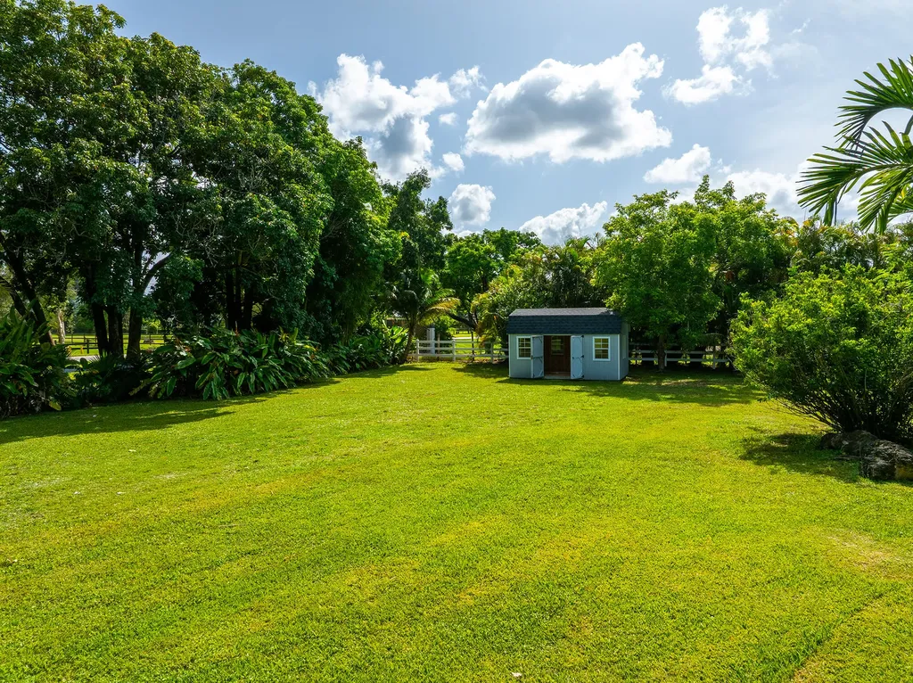 4950 Thoroughbred Lane Southwest Ranches FL 33330