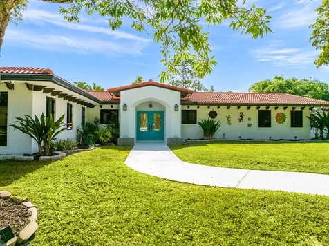 4950 Thoroughbred Lane Southwest Ranches FL 33330