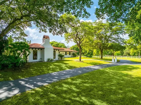 4950 Thoroughbred Lane Southwest Ranches FL 33330