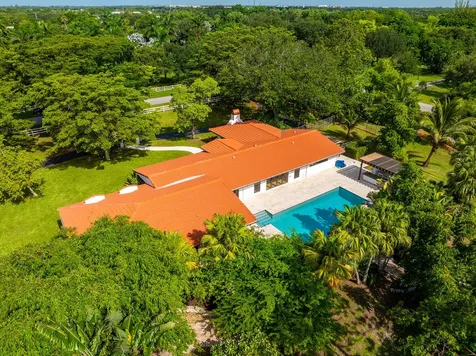 4950 Thoroughbred Lane Southwest Ranches FL 33330