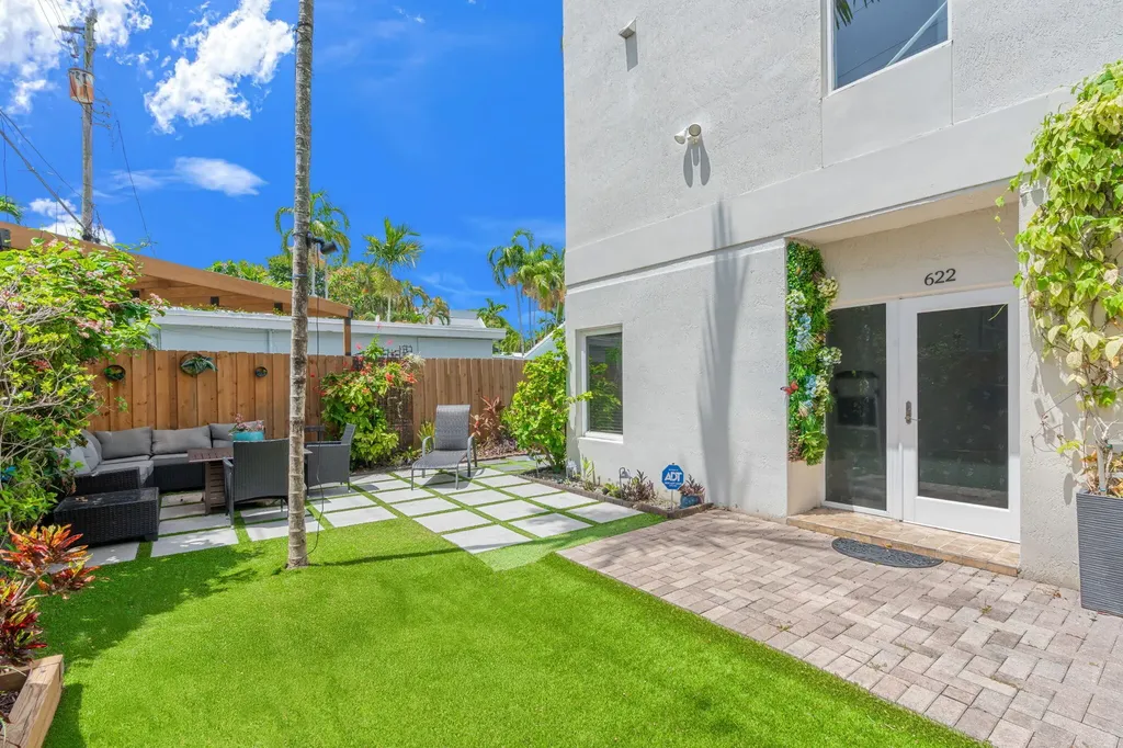 622 NE 10th Avenue Fort Lauderdale FL 33304