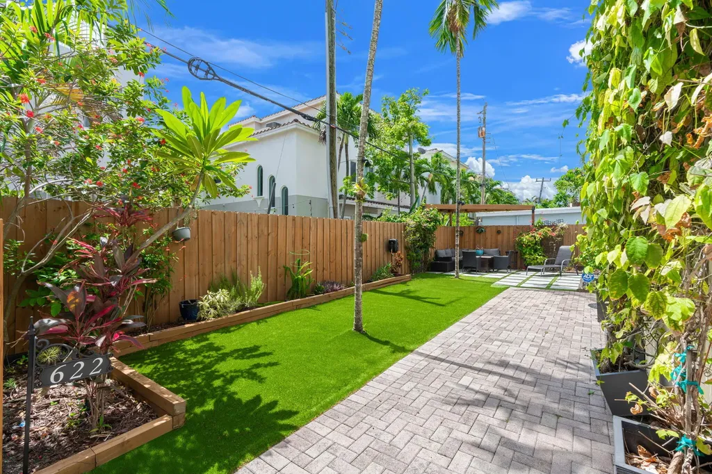 622 NE 10th Avenue Fort Lauderdale FL 33304