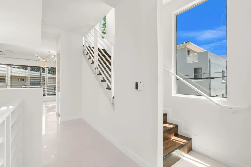 622 NE 10th Avenue Fort Lauderdale FL 33304
