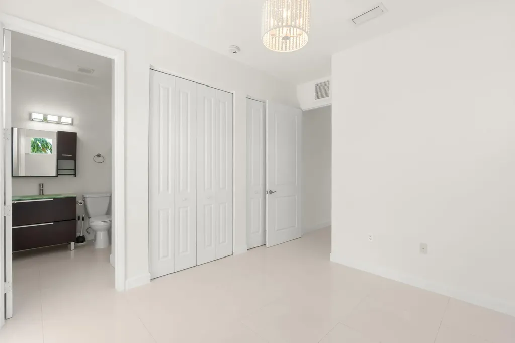 622 NE 10th Avenue Fort Lauderdale FL 33304