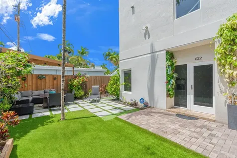622 NE 10th Avenue Fort Lauderdale FL 33304
