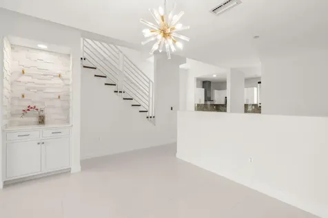 622 NE 10th Avenue Fort Lauderdale FL 33304