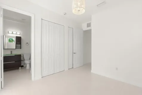 622 NE 10th Avenue Fort Lauderdale FL 33304