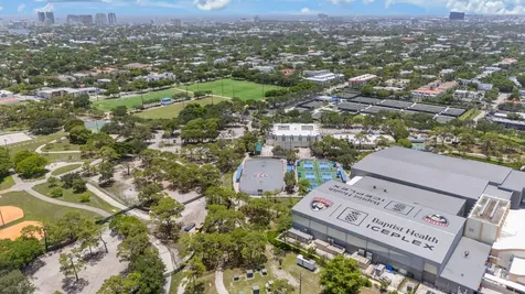 622 NE 10th Avenue Fort Lauderdale FL 33304