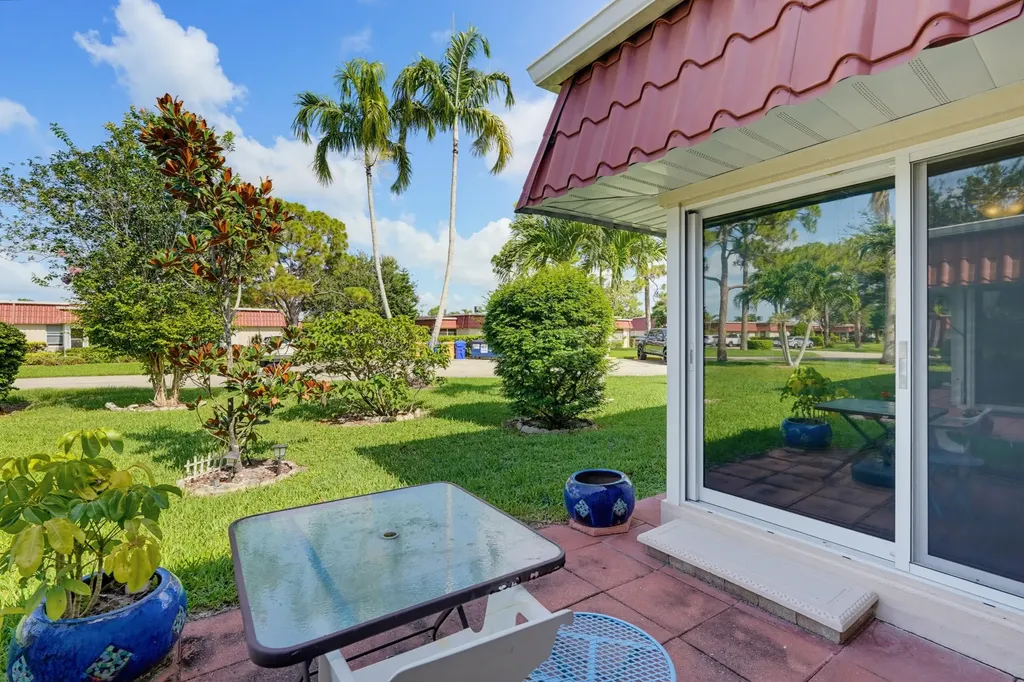 676 Laconia Circle Lake Worth FL 33467