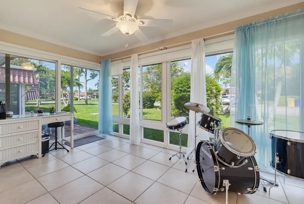 676 Laconia Circle Lake Worth FL 33467