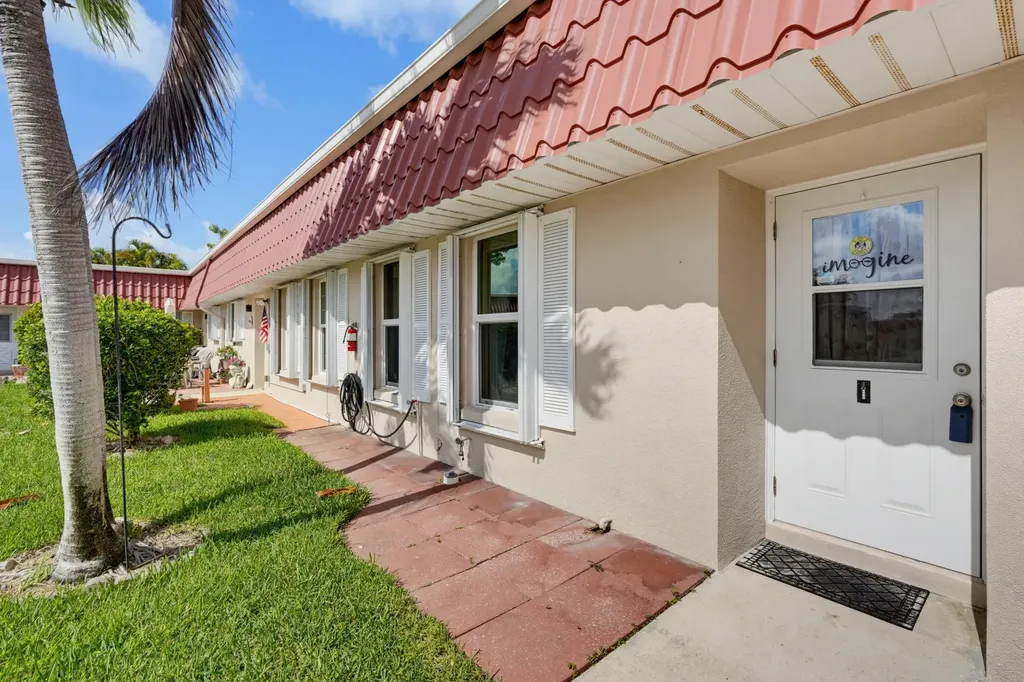 676 Laconia Circle Lake Worth FL 33467